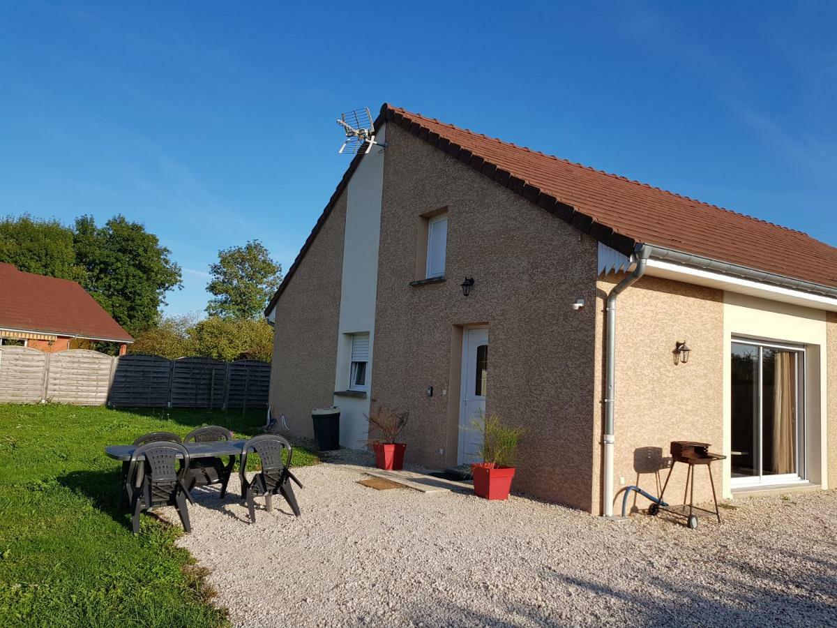 Gite Le Petit Pied-A-Terre La Chapelle-Saint-Sauveur  Bagian luar foto